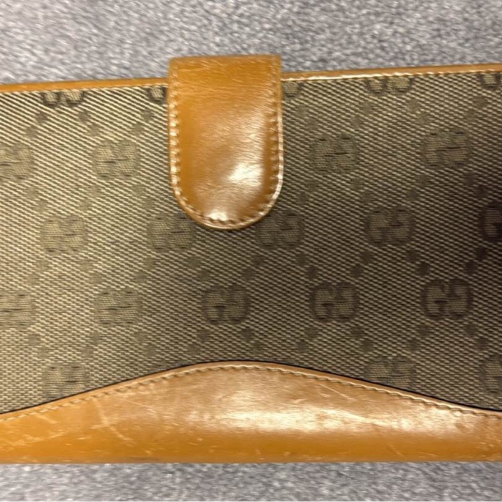 Gucci Brown and Tan Women's Wallet